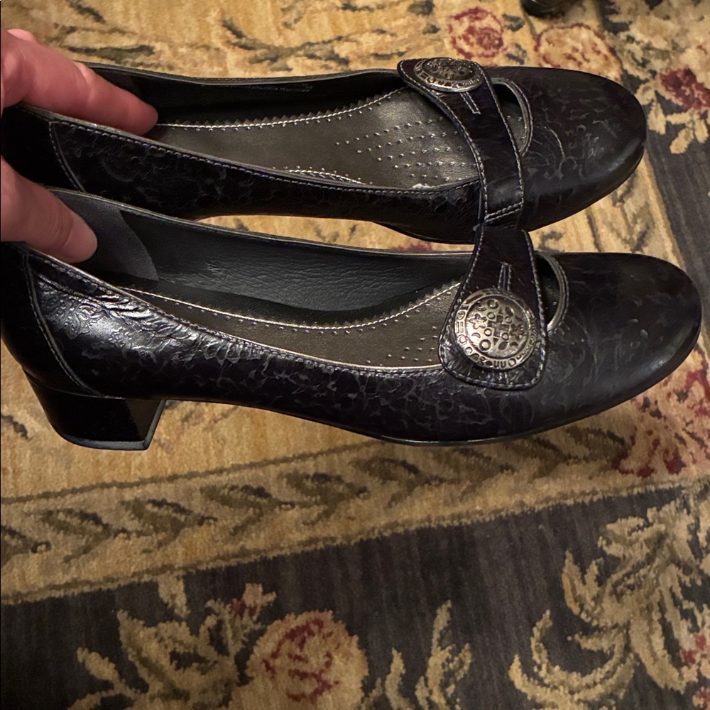 Women’s Black Pebbled Leather Mary Jane Flats with Decorative Button
